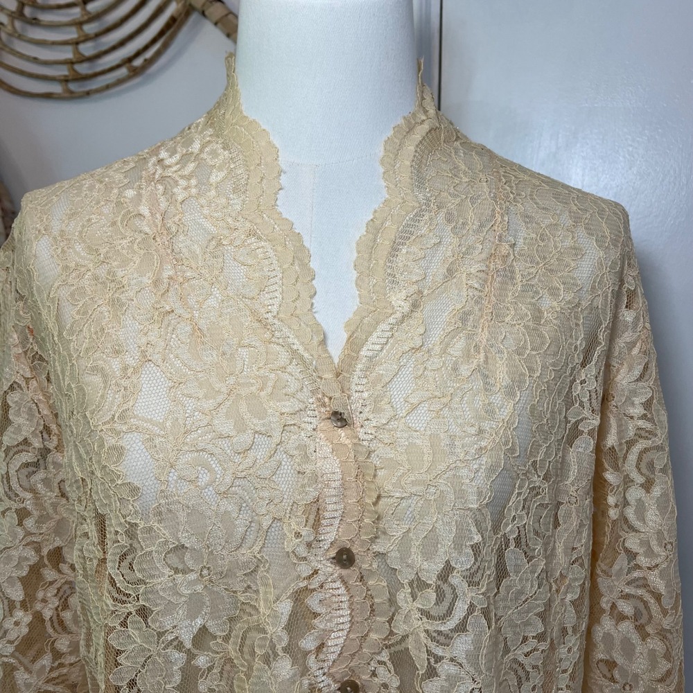Liz Claiborne Lace Blouse Yellow Button Front Sheer Top Romantic Cottagecore 14 - Picture 2 of 7